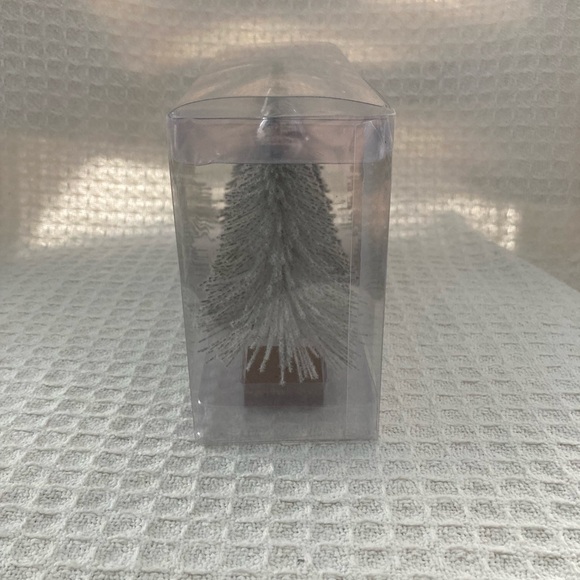 H For Happy Bed Bath & Beyond Fluffy Bottle Brush Trees Set Of 3 New With Tags - Picture 2 of 8